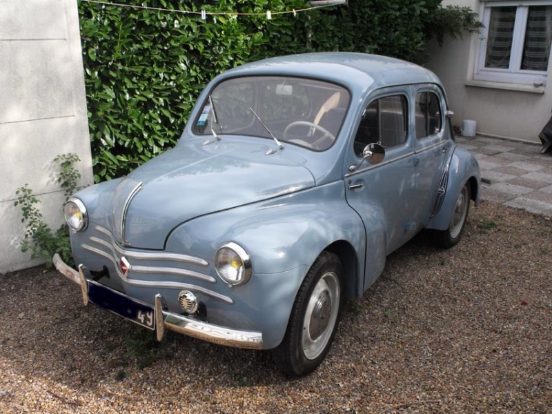 4cv-av.jpg