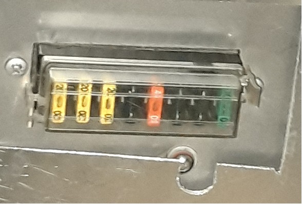 Fusibles Moteur.jpg